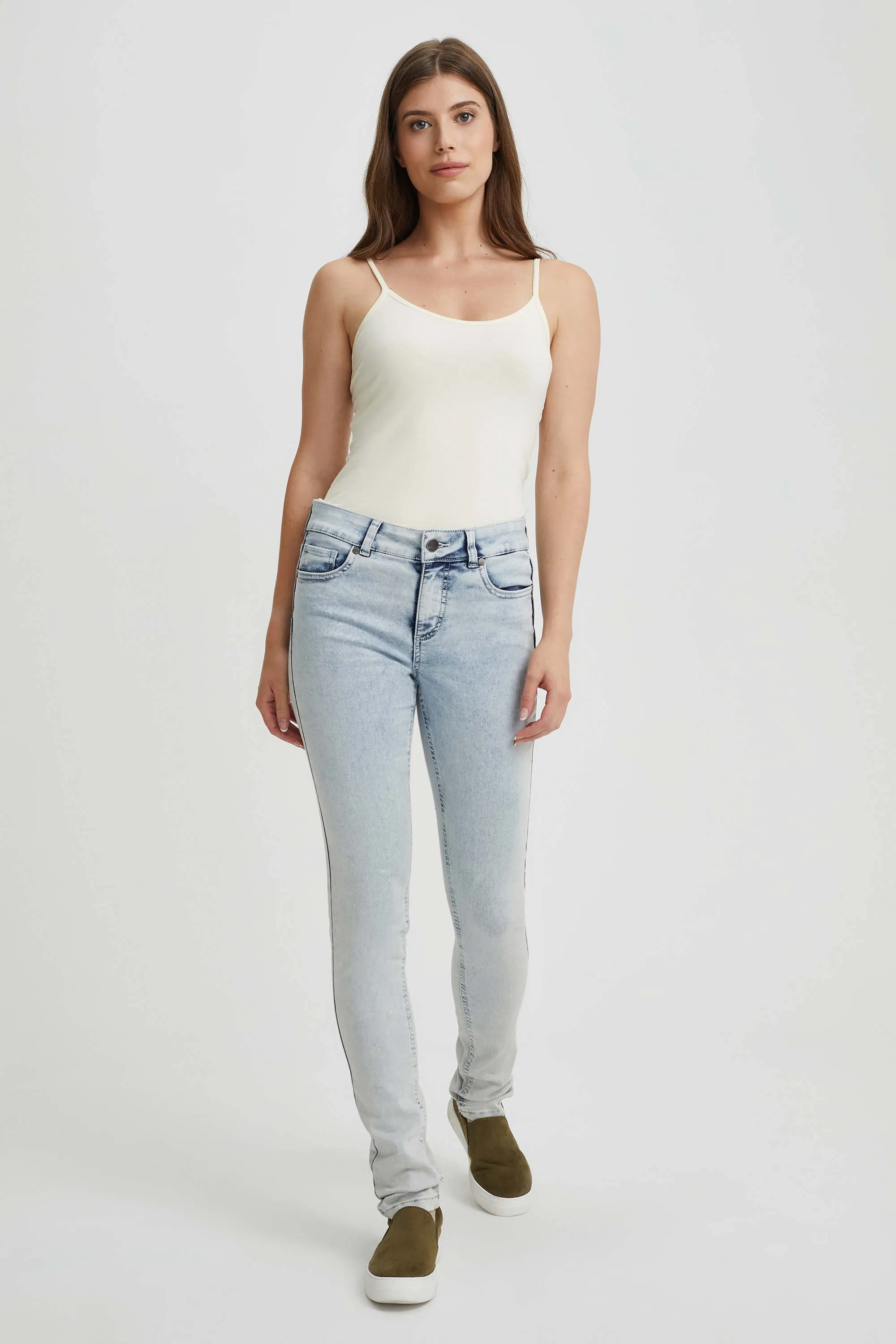 Narrow-legged Joy Jeans